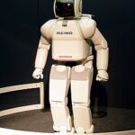 L’industria dell’auto sta per essere sconvolta da un nuovo e inquietante scenario: Robot e intelligenza artificiale